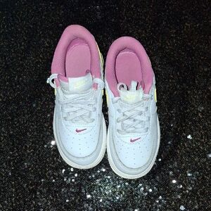 Nike Kids Light Grey and Pink Sneakers